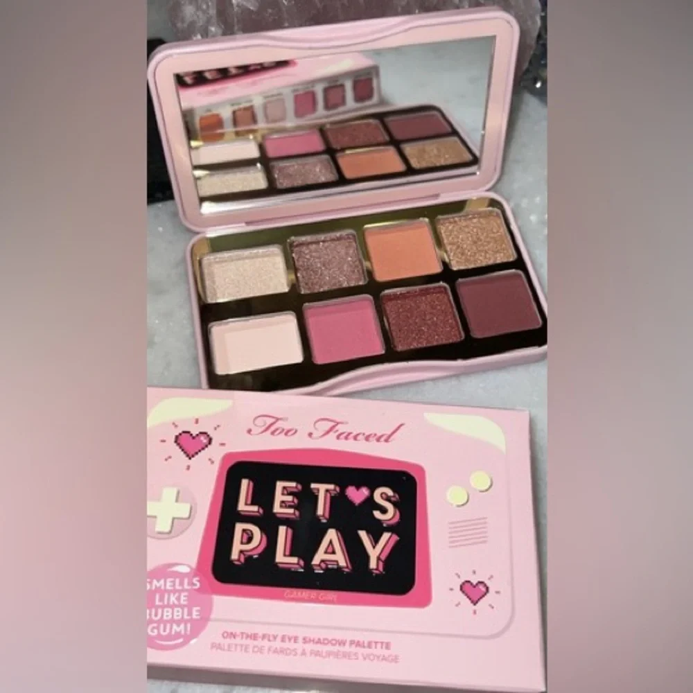 🆕🎮 “Let’s Play” Eyeshadow Palette - Too Faced - NEW IN BOX - Picture 5 of 5